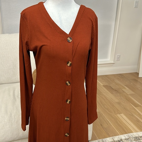 Brand new button front dress! Stretchy ribbed material! Great for Thanksgiving! - Picture 2 of 4